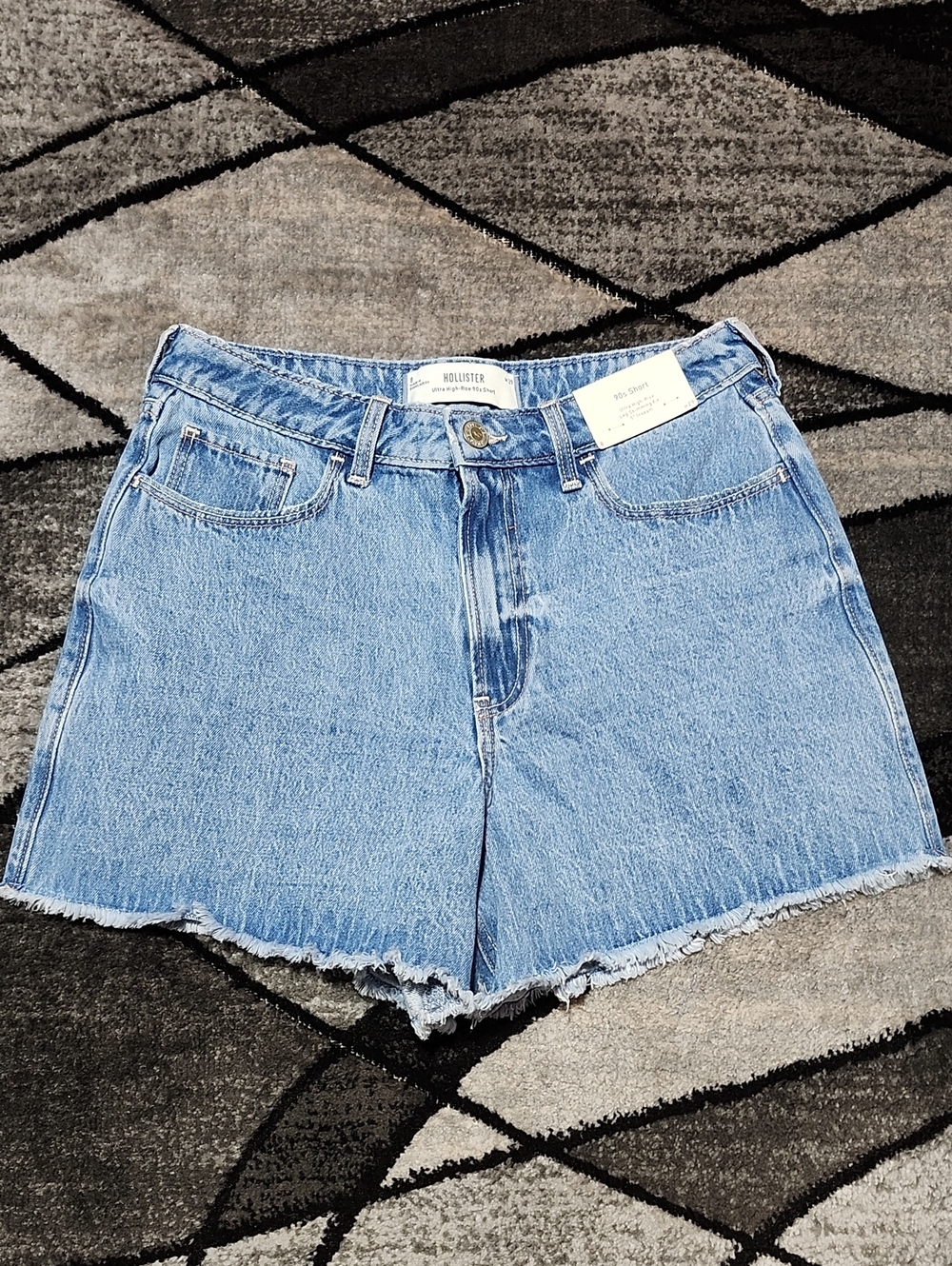 HOLLISTER ULTRA HIGH-RISE RAW-EDGE FRAYED 90'S DENIM SHORTS